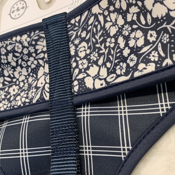 👑 Bond & Co. Reversible Harness NWT Large, XS *BENEFITS ANIMAL RESCUE* - Picture 4 of 9